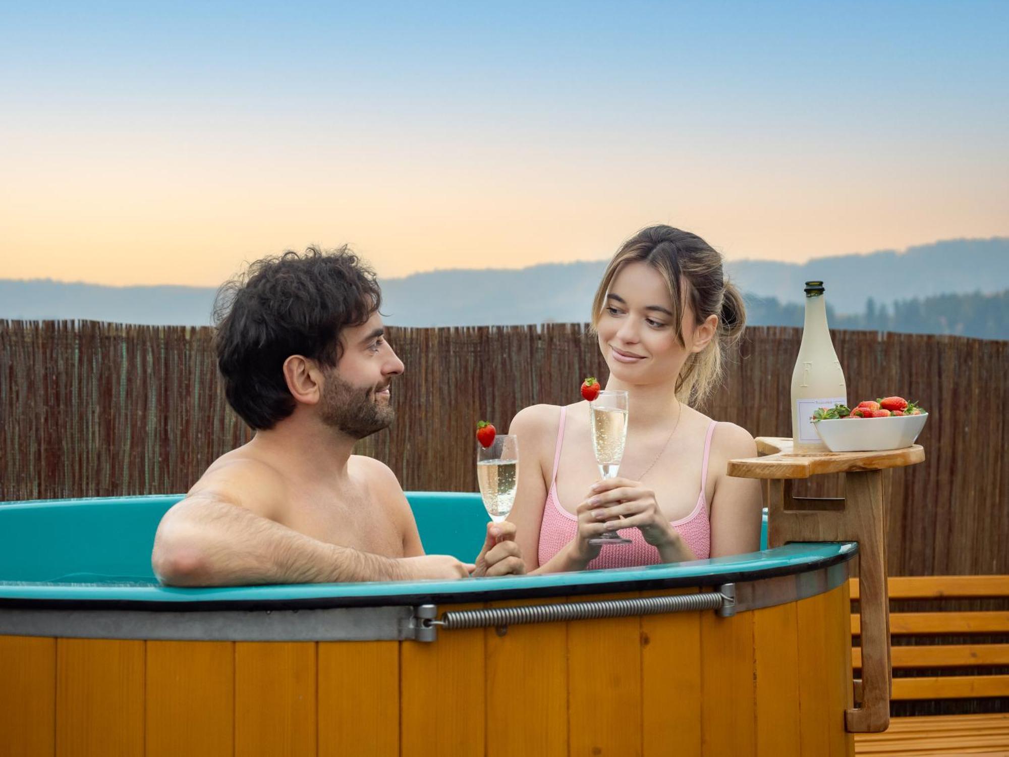 Rajska Polana Domki Premium ,Na Odludziu Z Prywatna Balia Z Jacuzzi I Sauna ,Cisza,Rowery Elektryczne,Gory,Astroprzygoda,- Adrspach, Skalne Miasto, Zamek Ksiaz,Andrzejowka,Karpacz, Sniezka,Janskie Laznie,Pec Mieroszow Dış mekan fotoğraf