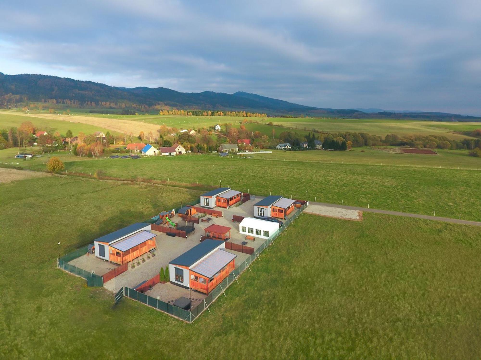 Rajska Polana Domki Premium ,Na Odludziu Z Prywatna Balia Z Jacuzzi I Sauna ,Cisza,Rowery Elektryczne,Gory,Astroprzygoda,- Adrspach, Skalne Miasto, Zamek Ksiaz,Andrzejowka,Karpacz, Sniezka,Janskie Laznie,Pec Mieroszow Dış mekan fotoğraf