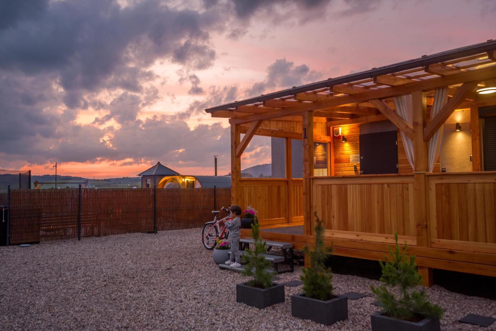 Rajska Polana Domki Premium ,Na Odludziu Z Prywatna Balia Z Jacuzzi I Sauna ,Cisza,Rowery Elektryczne,Gory,Astroprzygoda,- Adrspach, Skalne Miasto, Zamek Ksiaz,Andrzejowka,Karpacz, Sniezka,Janskie Laznie,Pec Mieroszow Dış mekan fotoğraf